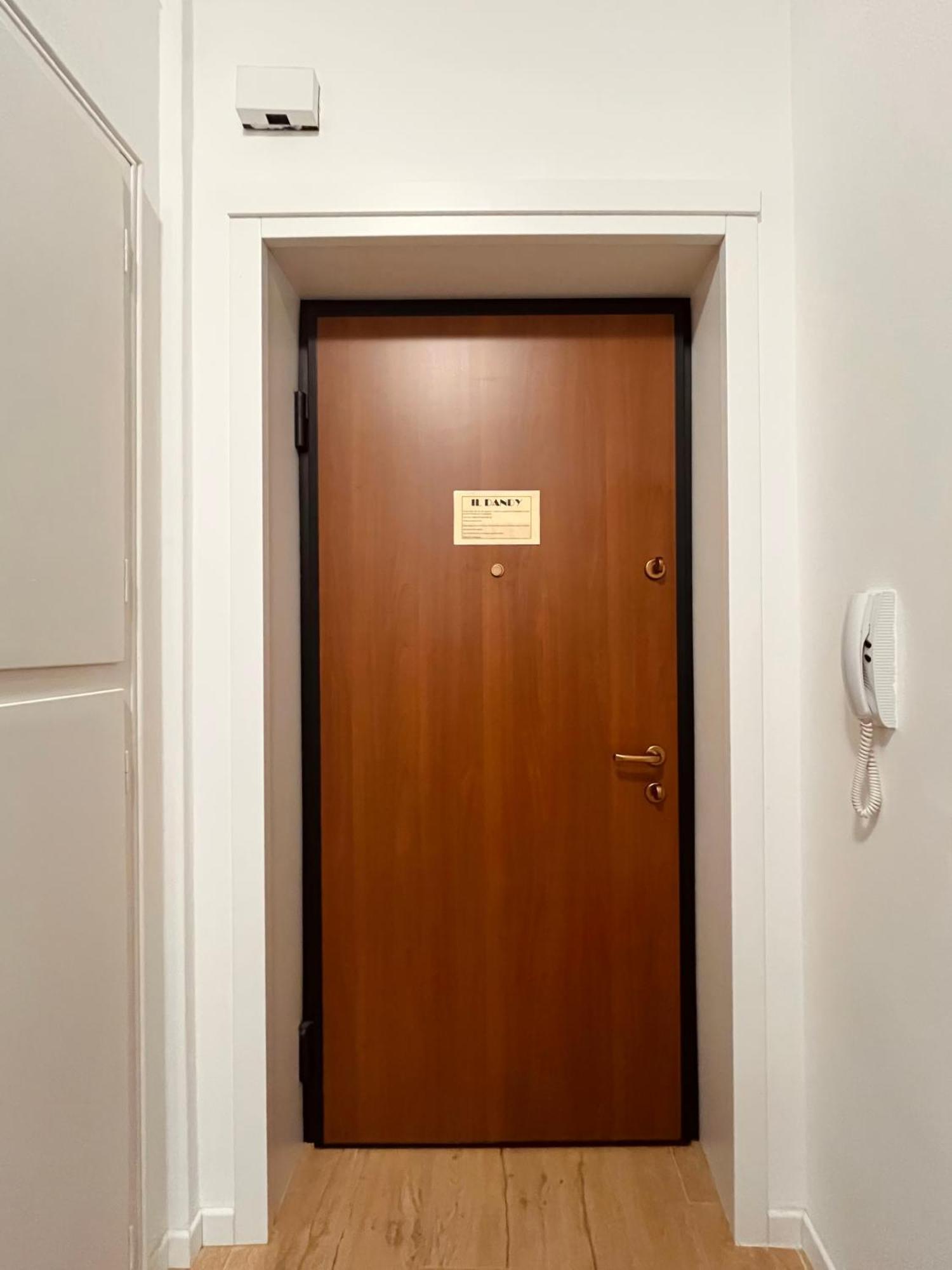 Il Dandy Appartamento Con Parcheggio Trieste Luaran gambar
